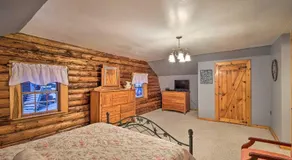 Hancock Log Home - 2Mi to Jiminy Peak Resort - Image 5