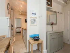 Veeve 1 Bed 1 Bath Flat On Wyfold Road Fulham - Image 3