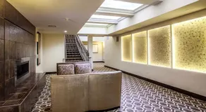 Village Inn Plaza - Image 5