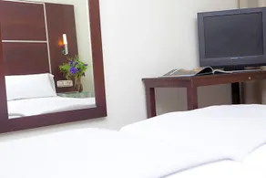 Hotel Los Girasoles - Image 2