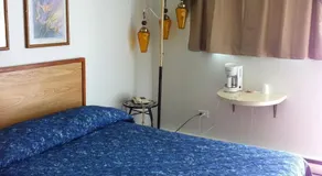 Rose Motel & Cabins - Image 3
