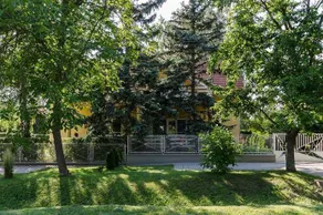 Kenese Gyongye Apartmanhaz - Image 2