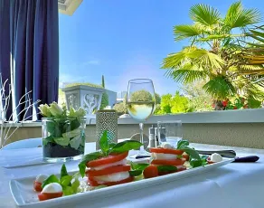 Schlosshof Charme Resort – Hotel & Camping - Image 3