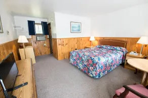 Blue Moon Motel - Image 4