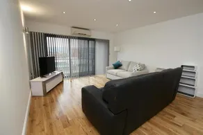 The Penthouse Stagecoach House - Image 4