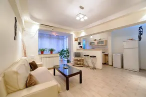 Eastcomfort Kogalniceanu Square - Image 3