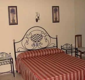 Hostal Restaurante La Alegria - Image 3