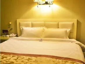 Yijia Fashion Hotel - Image 5