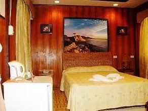 Boracay Beach Chalets Resort - Image 5