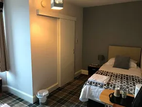 Commercial Hotel - Image 2
