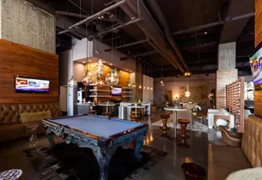 Spacious Suite in Downtown Los Angeles Apartment - Image 4