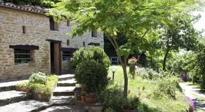 Apartment with garden, pool & terrace - Image 2