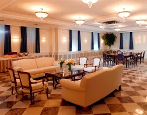 Hertelendy Kastely Hotel - Image 5