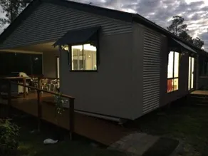 Lakeside Cottage Woodford - Image 2