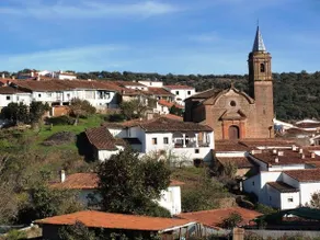 Casa Con Encanto En Valdelarco - Image 2