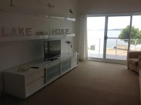 Lake House Belmont - Image 4