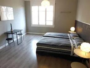 Urban Apartment - Image 3
