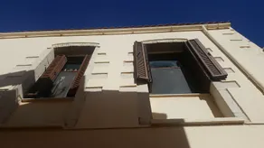 Mathews House - Image 1