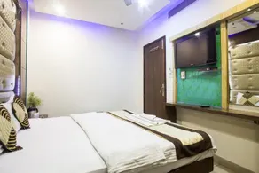 Hotel Guruvas Inn - Image 4