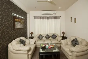 Sd Royal Inn - Image 5