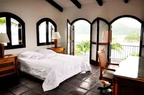 Casa luxuosa com 9 quartos e vista pro mar em Ubatuba, até 25 pessoas - Image 4
