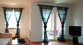 Apartment 8 - Image 3