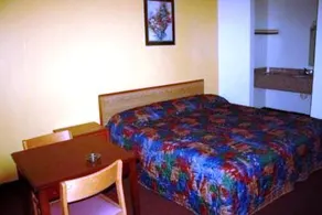 Budget Motor Inn - Image 5