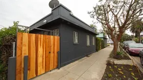 Beach Bungalow VenStudioD - Image 2