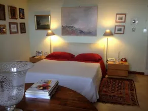 HOME SUITE HOME - Image 3