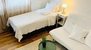 Top Renoviertes Apartement In Bester Lage Von Homburg- 5 Fußminuten Zur Uniklinik - Image 2