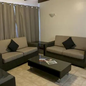 Victor Harbor Seaview Apartments - Image 2