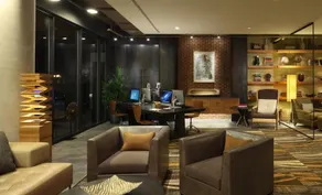 Global Luxury Suites at the Wharf - Image 4