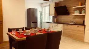 Vine & Design - Image 4