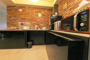 Doking Hotel - Image 4