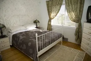 Serenity Bed and Breakfast - Image 5