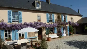 Les Volets Bleus - Image 2