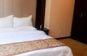 Friendship Hotel - Image 5