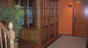 Apartamentos Turisticos Lavedan - Image 2