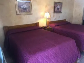 La Fonda Motel - Image 3