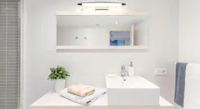 Luminoso Apartamento En El Centro De Cádiz - Image 2
