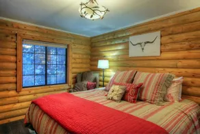 The Burrow 3 Bedrooms 2.5 Bathrooms Cabin - Image 2