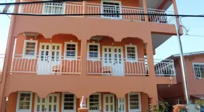 Wallace Holiday Apartments - Image 2