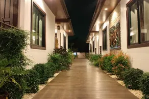 Wilawan Pool Resort Koh Larn - Image 2