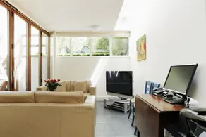 Chelsea Garden Apartment - Image 3