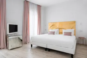 Hotel Home Florence - Image 2