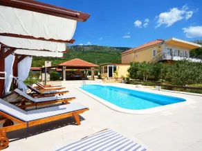 Attractive Villa in Kastel Luksic on Mount Kozjak - Image 1