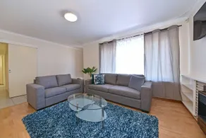 Entire House close to Perth Airport and City - Image 1