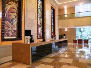 Vanwarm Hotel - Image 3
