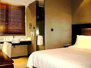 Heyue Boutique Hotel - Image 4