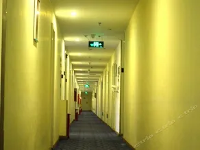 7Days Inn Zhuhai North Railway Station Jinding - Image 3